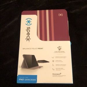 Speck Balance Folio Case for Apple IPad 10.2”